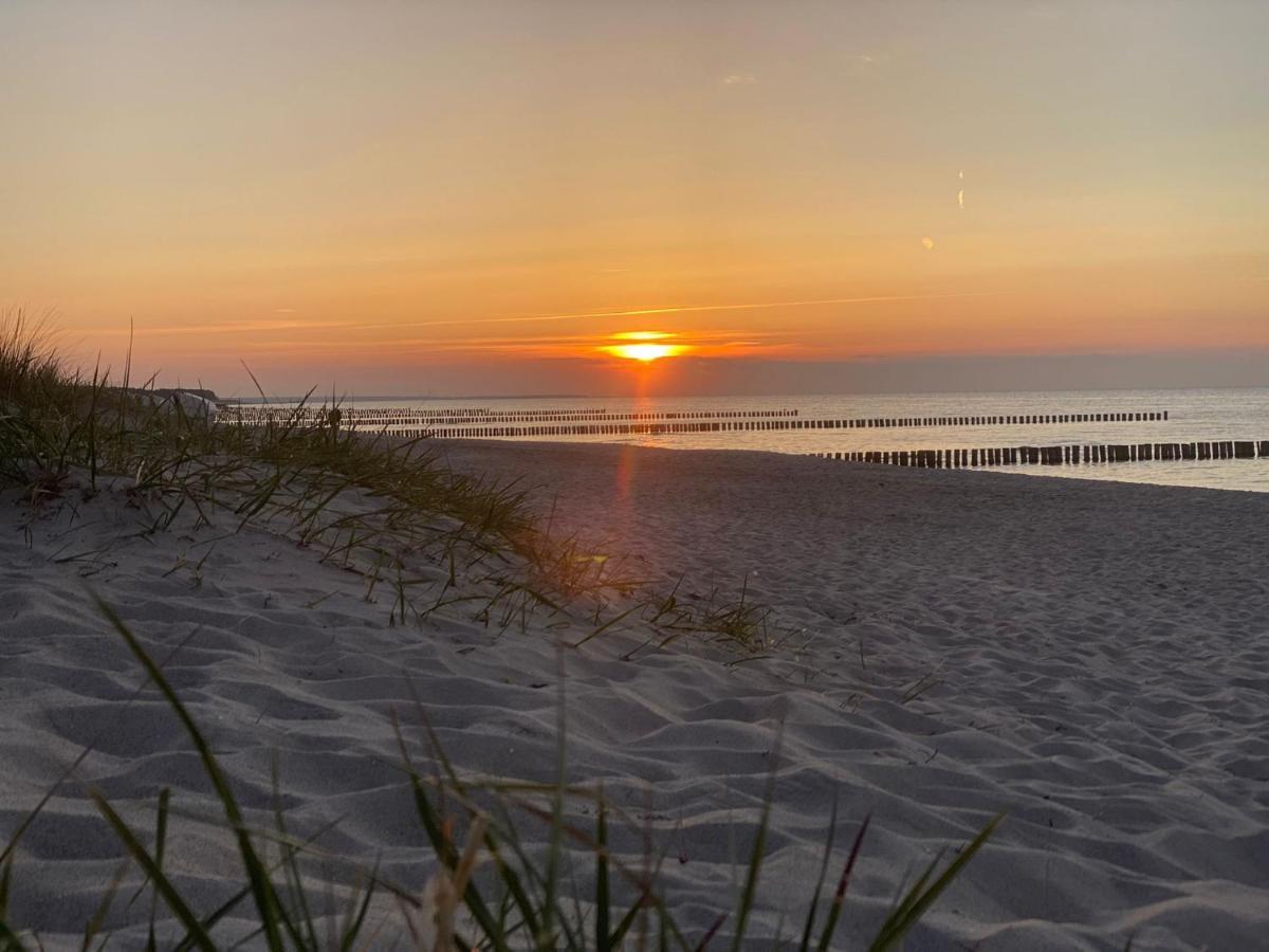 Friedensstra_E 41 Wohnung 10 Zingst Esterno foto